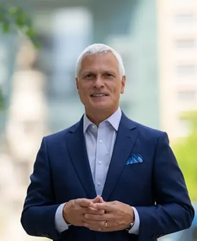 Eric B. Larson